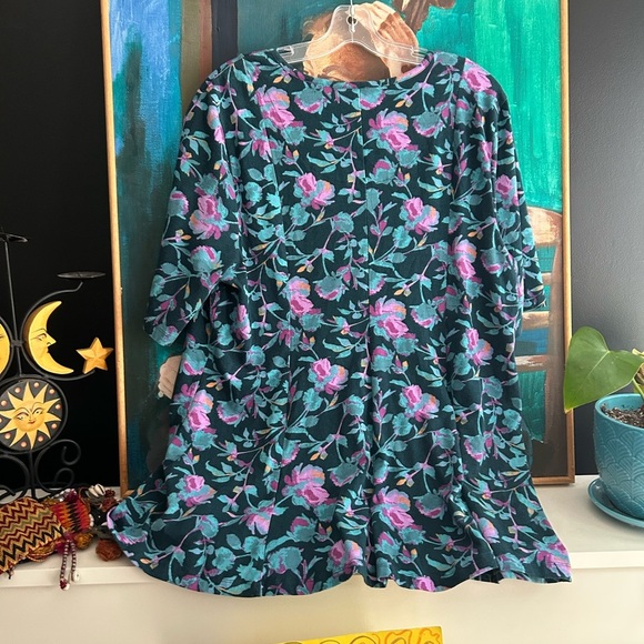 D&Co Teal and Purple Floral Top XL - Picture 15 of 16